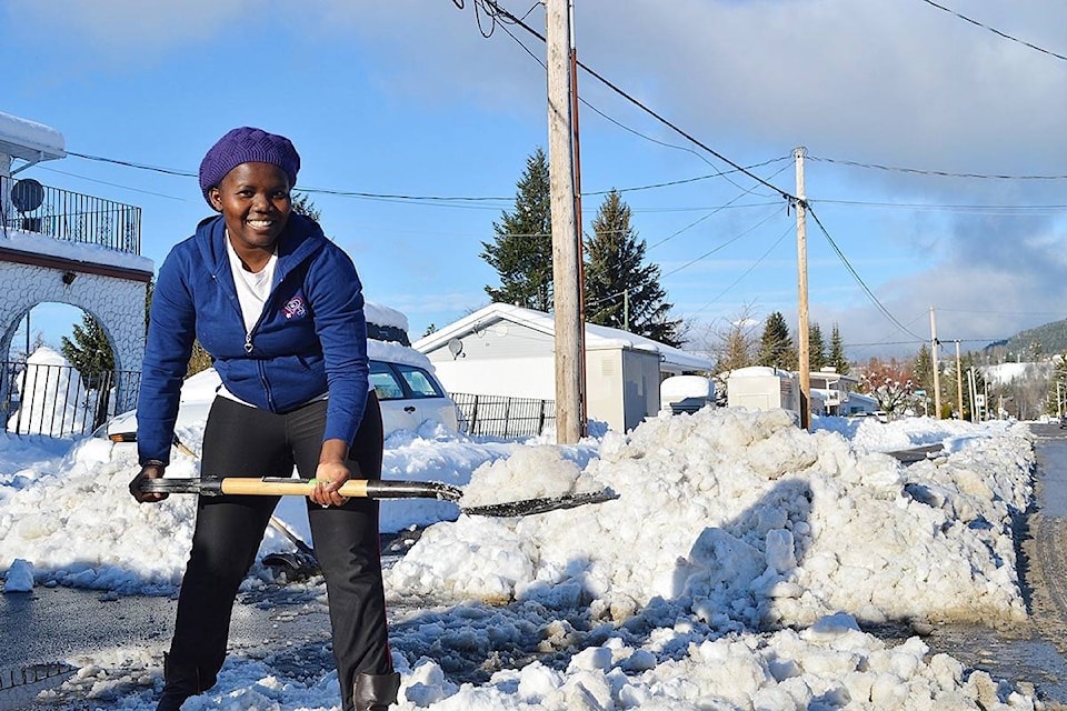 9475971_web1_171120-TST-M-snow.shoveling