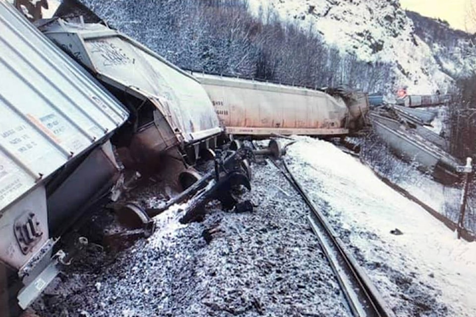 20049600_web1_copy_TST-train-derailment-photo