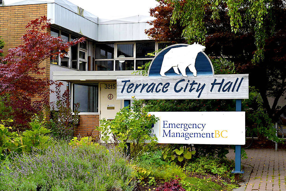 25133141_web1_17839222_web1_terrace-city-hall-new_1