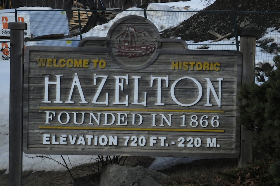 26639084_web1_Hazelton-sign