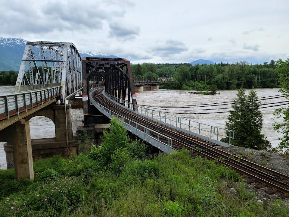 29253450_web1_220224-TST-old.bridge.photo.1