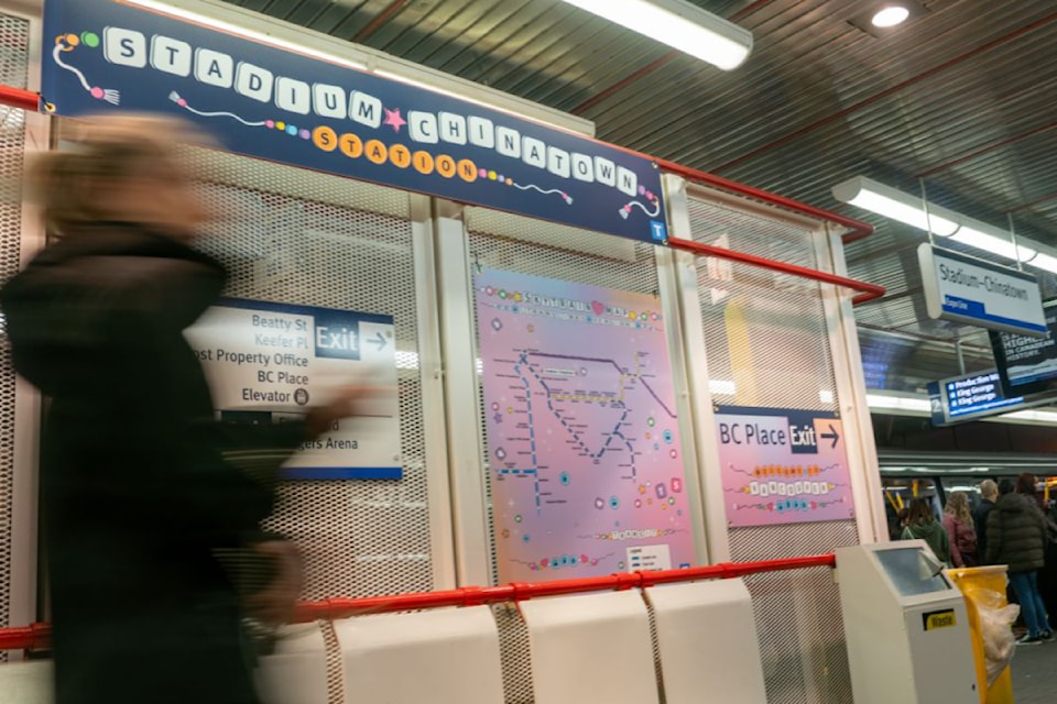241210-bpd-translink-swift-passengers