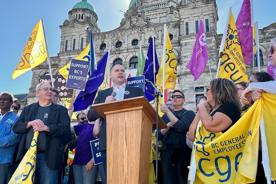 Public service workers protest