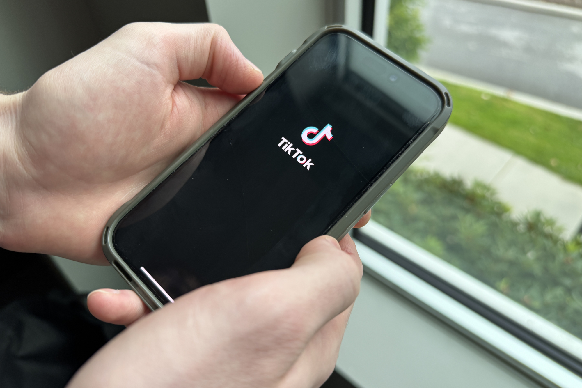 TikTok must better inform and protect Canadian kids: Report