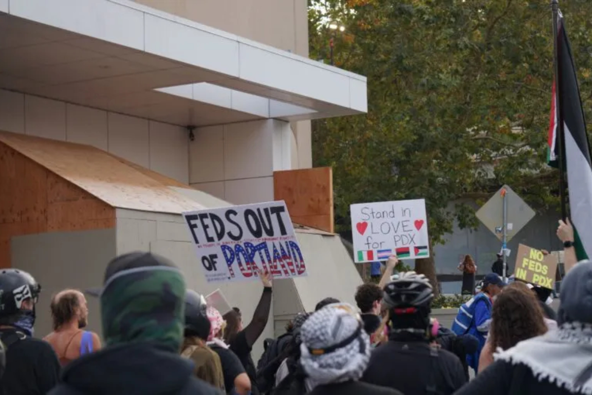 Hundreds gather at Portland ICE facility after Trump troop announcement