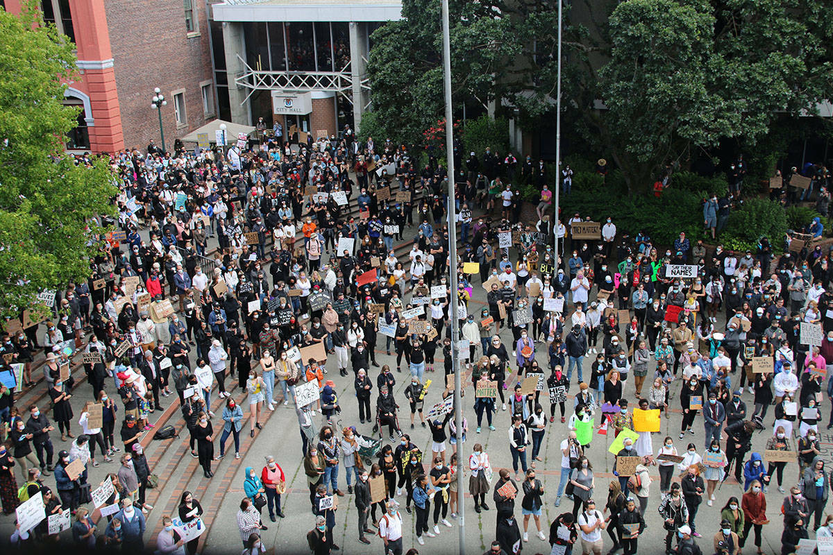 Feds introduce legislation to combat hate crimes, intimidation in Canada