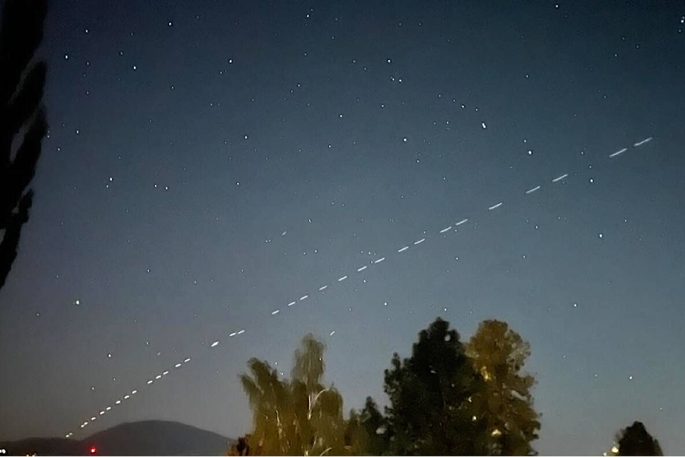 Newly launched Starlink satellite crossing the Okanagan night skies (Riley Christie)