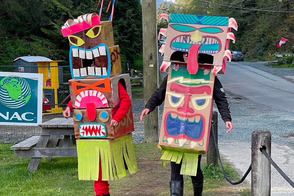 250423-uwn-box-parade-tofino-promo-23apr2025_0222