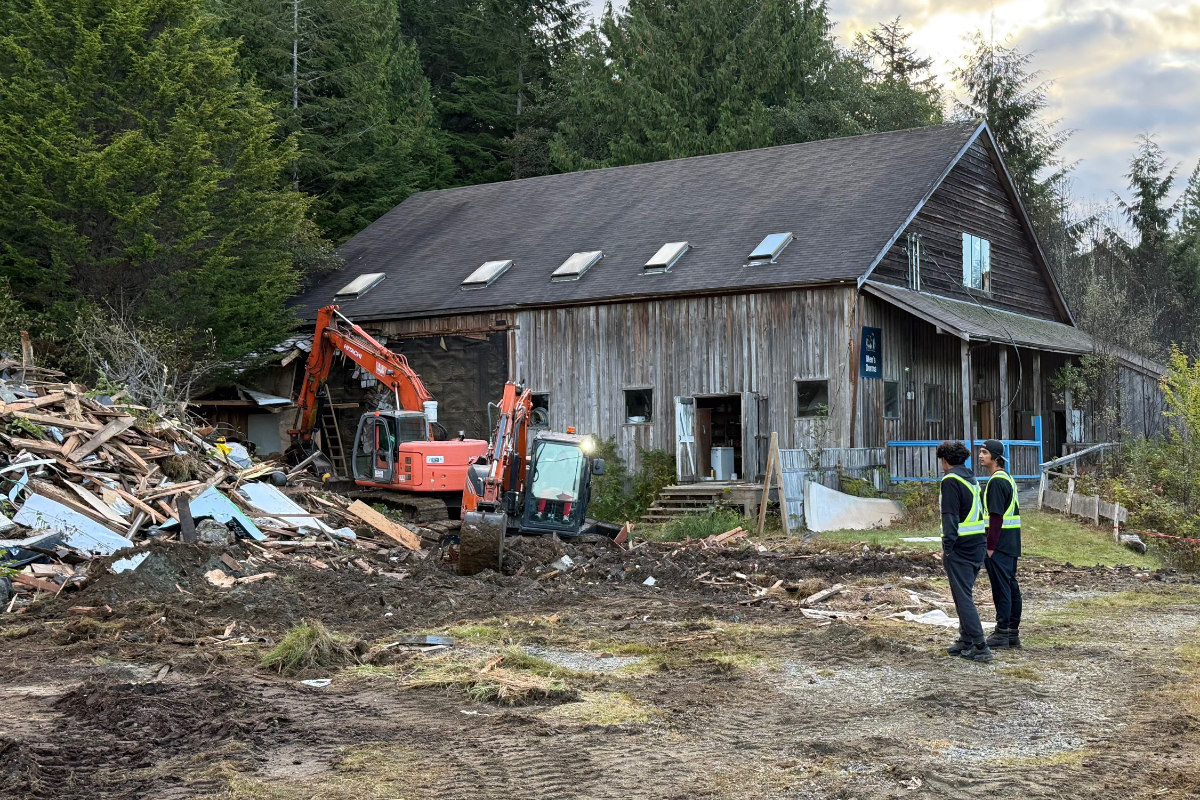 Hundreds witness demolition of former Vancouver Island residential school