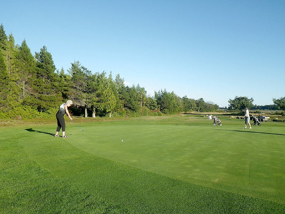 8471361_web1_GolfCourse