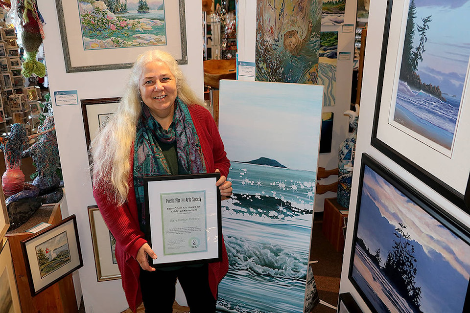 9712862_web1_171213-UWN-Signy-Cohen-Art-Award_1