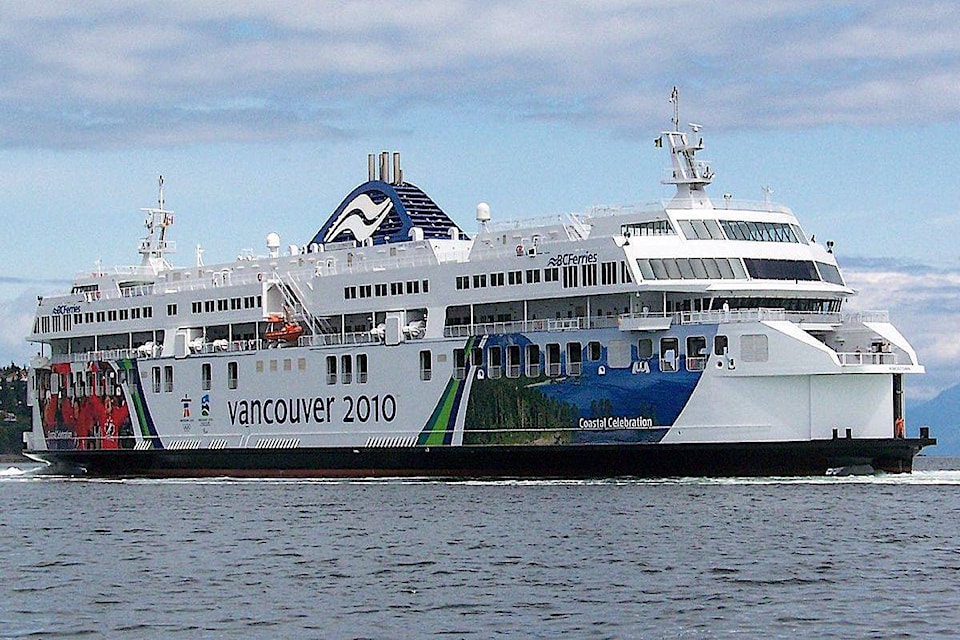 9918348_web1_8208338_web1_1200px-Ferry_MV_Coastal_Celebration_arrival_at_Departure_Bay_-cropped-