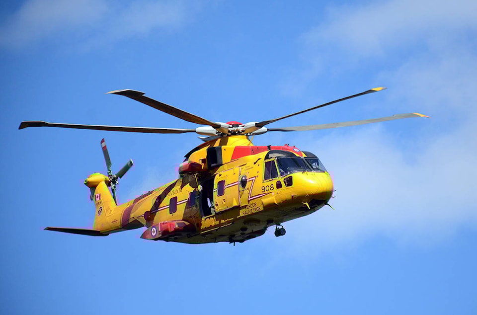 10749949_web1_180223-UWN-Military-aircraft-tofino_1