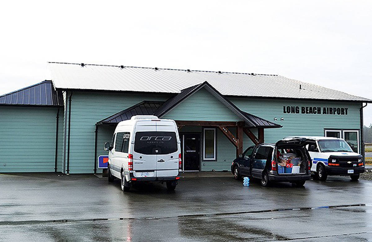 11431747_web1_180418-UWN-Long-Beach-Airport-Funding_1