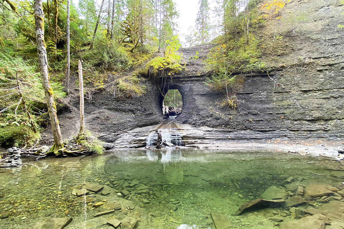 As Hole in the Wall is a popular destination for many, we were lucky to have the place all to ourselves.