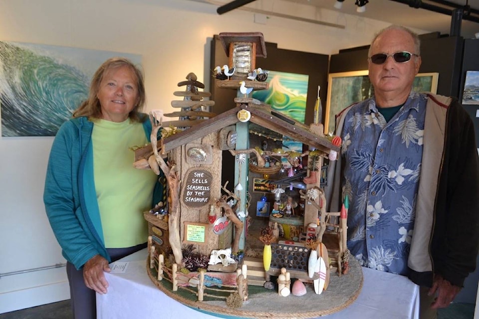 25776848_web1_210709-UWN-tiny-house-art-exhibit-UCLUELET_1