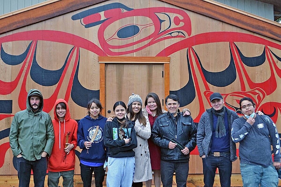 27499542_web1_211213-UWN-ucluelet-first-nation-open-new-mini-big-house-CULTURE_1