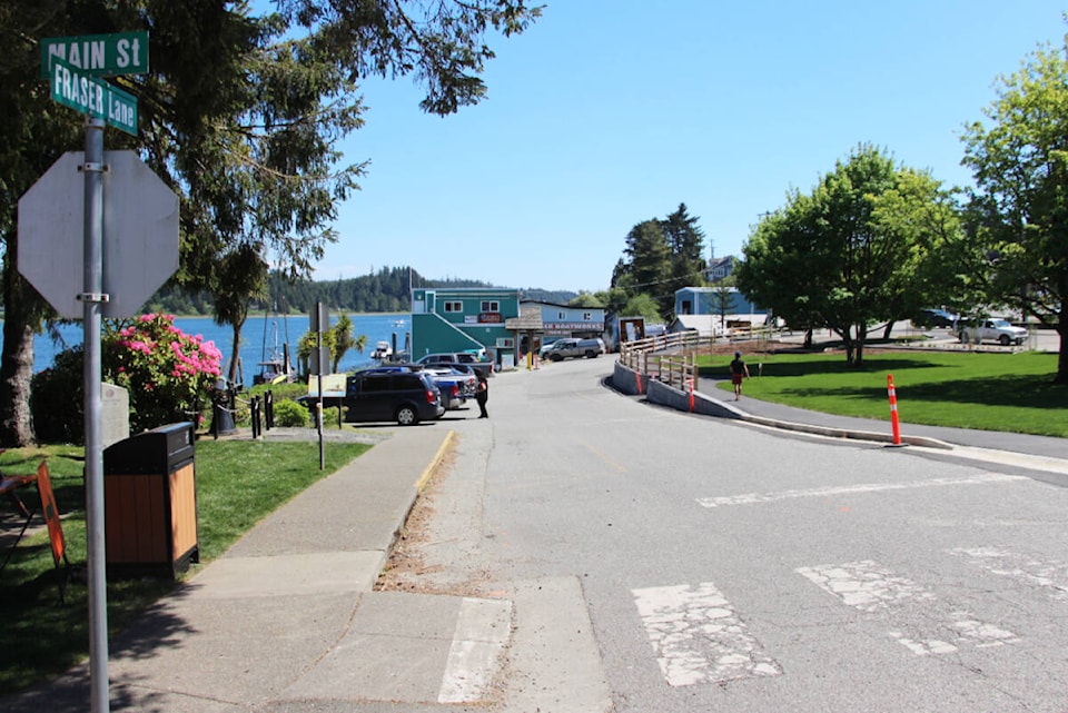32786860_web1_230517-UWN-Ucluelet-traffic-flow_1