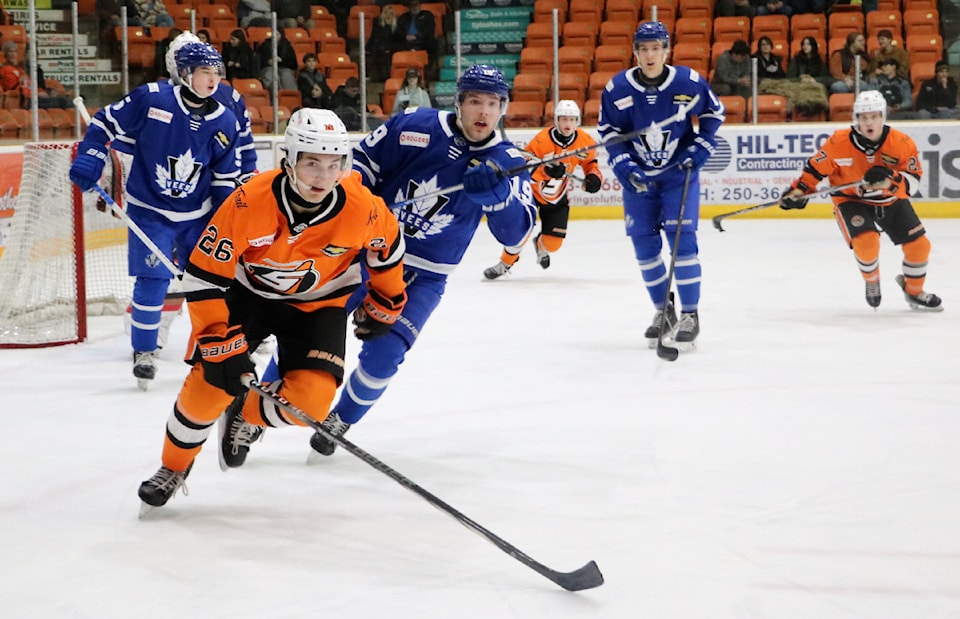 250717-tdt-smoke-eaters-vees