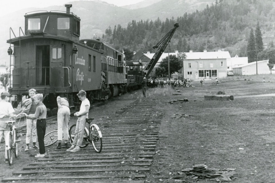 Photo 2309.0187 preserved by the Rossland Museum Discovery Centre digitized courtesy of Columbia Basin Institute of Regional History. 