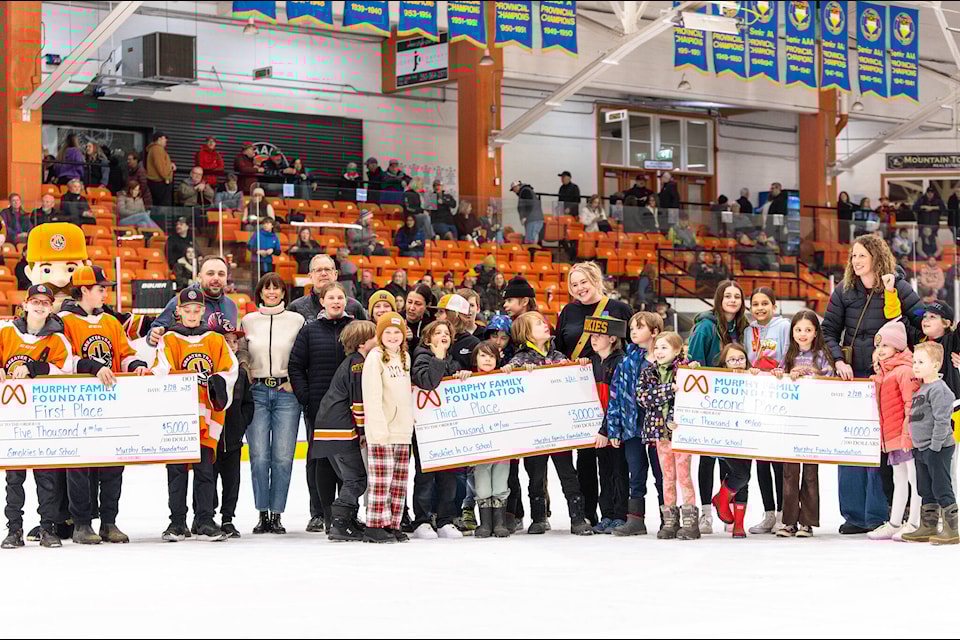 This year, local schools received an incredible total of $20,500 USD in donations from the Murphy Family Foundation. Rich and Annie Murphy are owners of the Trail Smoke Eaters. 