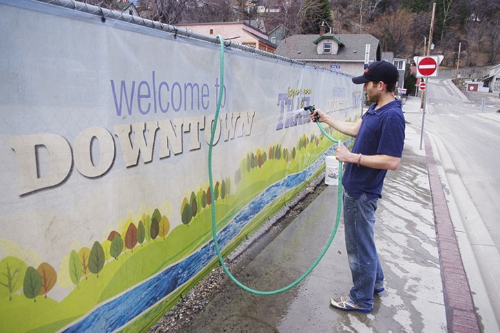 13657traildailytimestdtwashingsign03-19-15