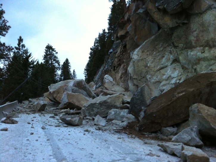 16900crestonhighway3Arockslide