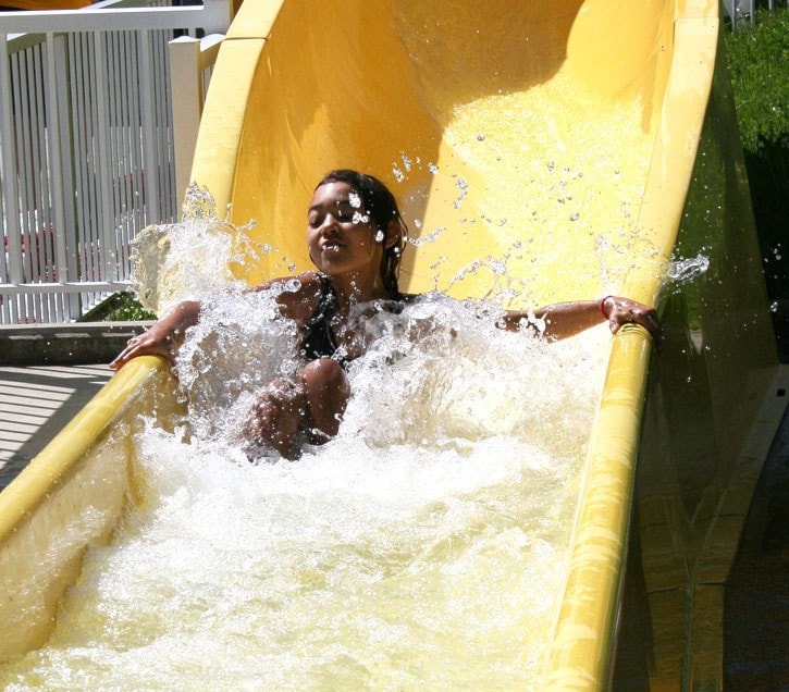 36961traildailytimesWarfieldCentennialPoolwaterslide08-01-12