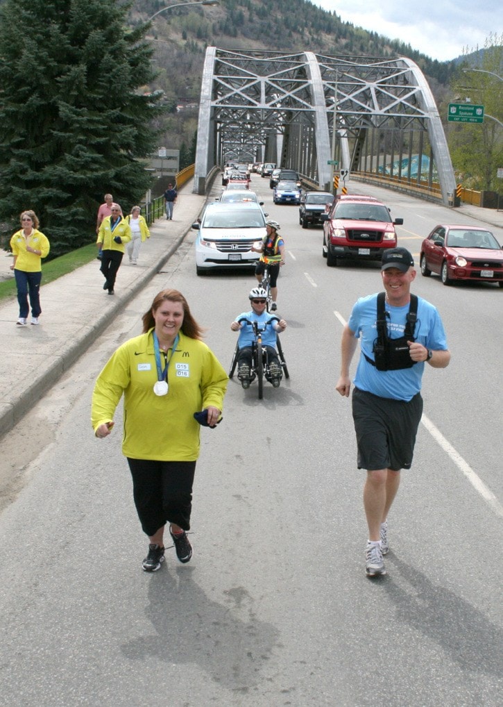 49796traildailytimesRickHansen-sManinMotionTrail04-25-12