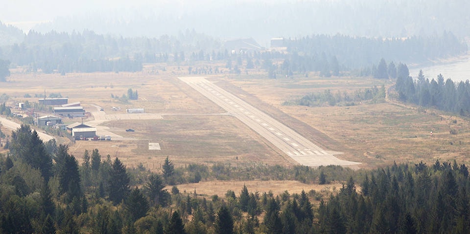 7938474_web1_170802-TDT-airport-runway