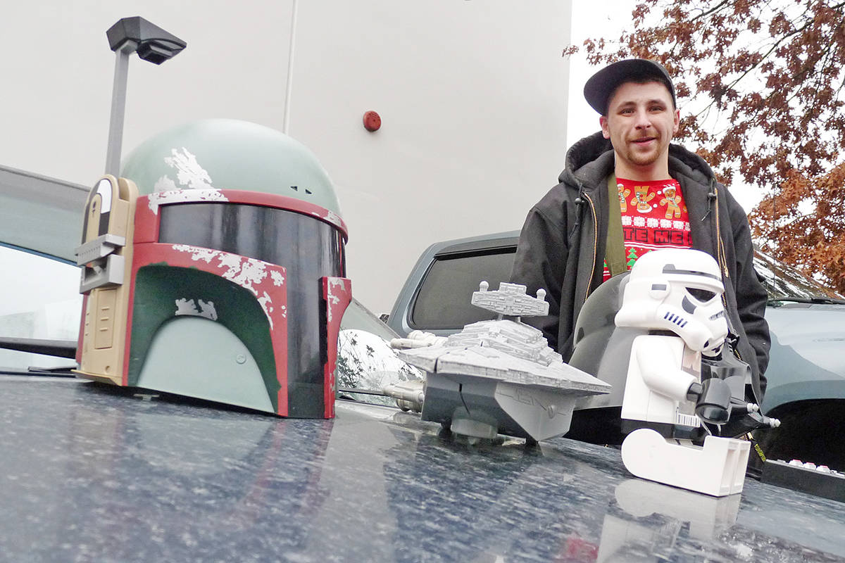 9840556_web1_171216-LAT-star-wars-auction-seller-in-parking-lot