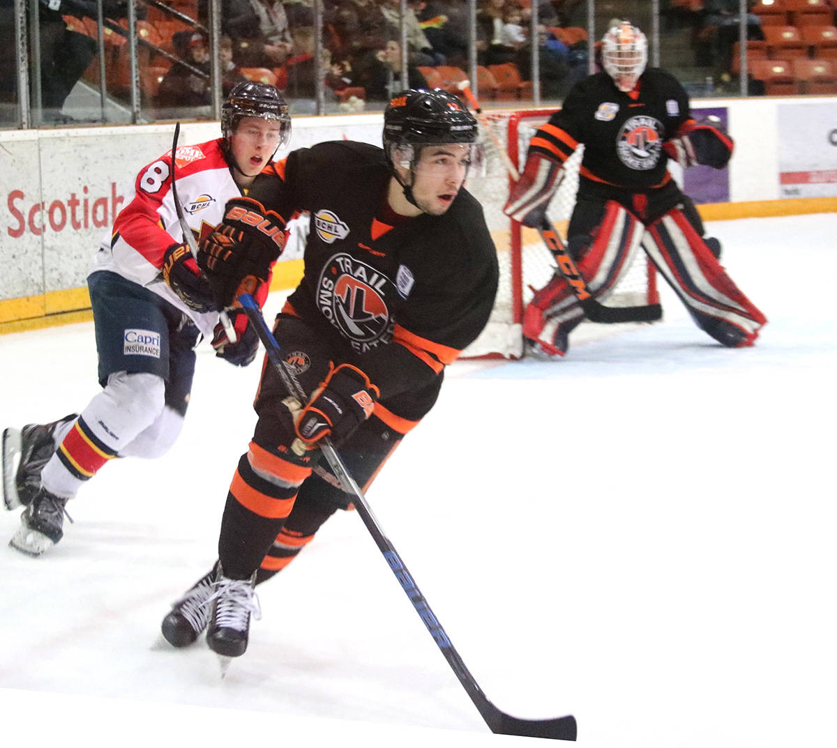 Smoke Eaters beat Clippers 4-1
