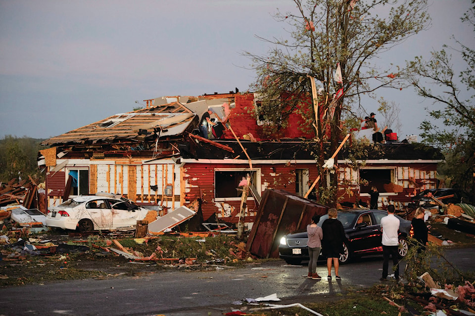 13681807_web1_180922-RDA-Canada-Ottawa-Tornado-PIC