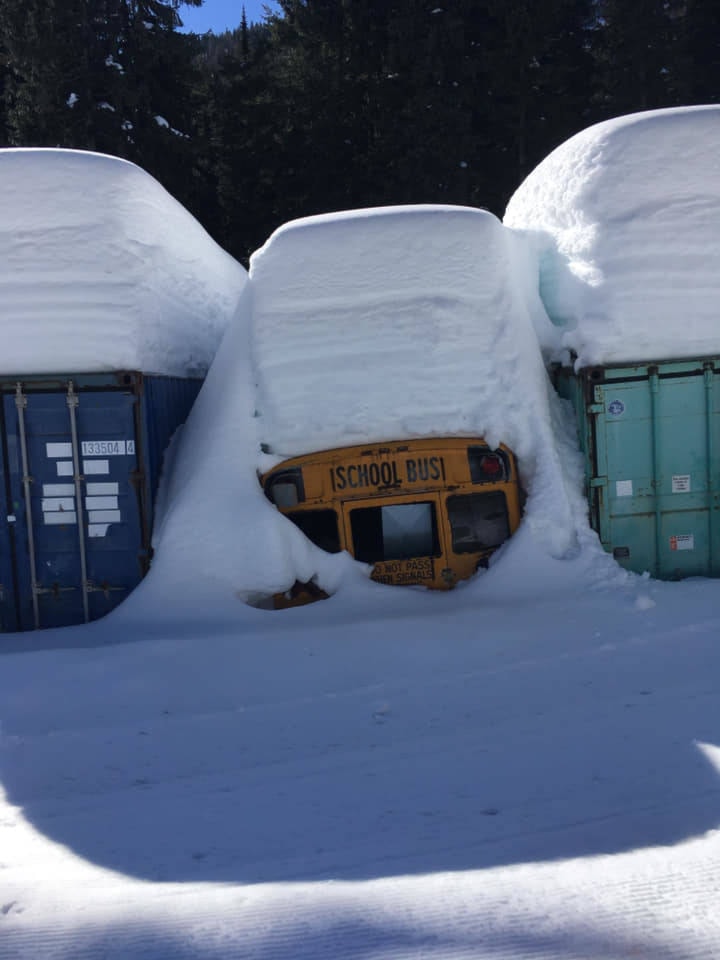 15004024_web1_ttl-jodi-troman-schoolbus-snow