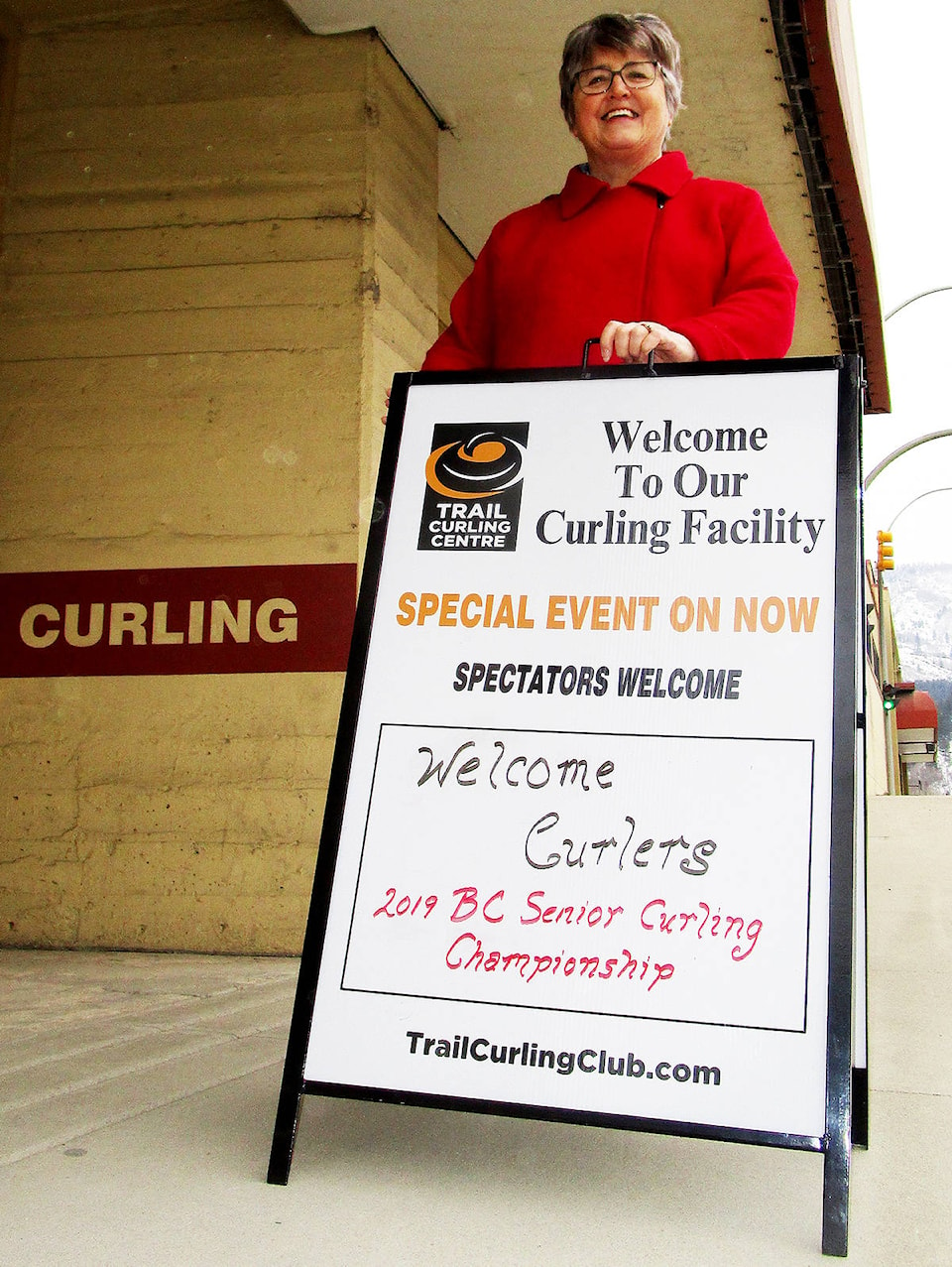 15616457_web1_M190220-TDT-curling-welcome