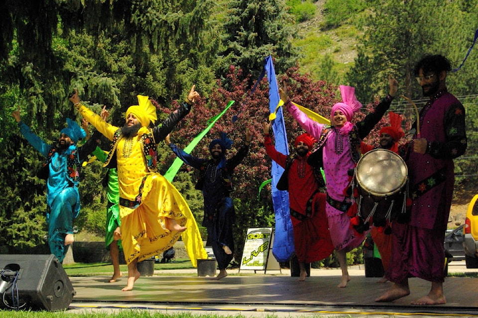 16805572_web1_190512-TDT-Bhangra-dancers