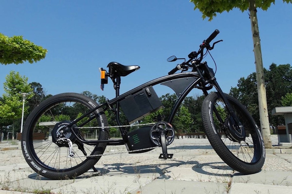 16934867_web1_190429-ACC-M-Electric-bike