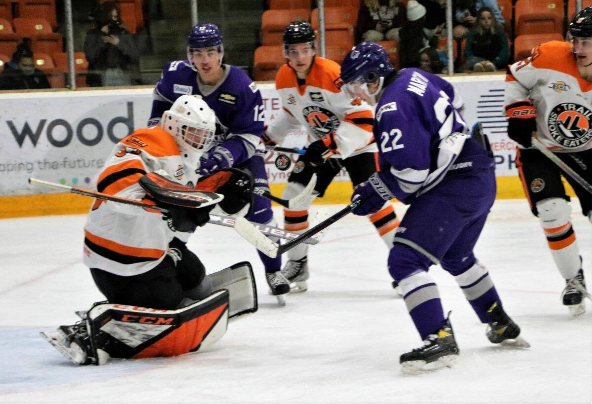 Trail Smoke Eaters earn 3-of-4 points, take Vees and Wild to OT - Castlegar  News