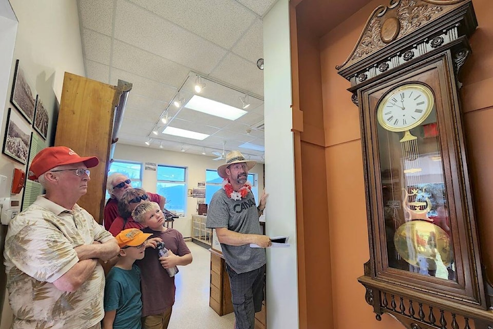 33249807_web1_230712-GFG-museum-clock_1