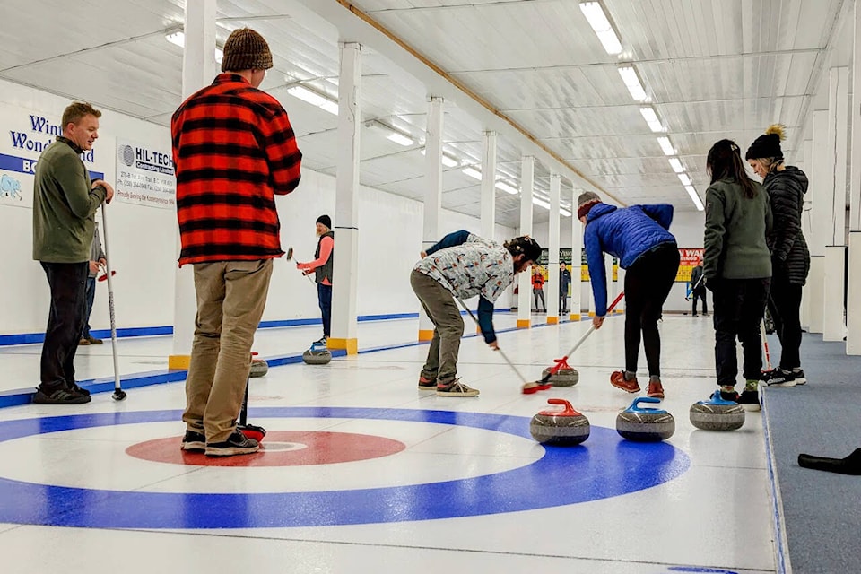33678665_web1_230831-TRL-Rossland-curling-dgD_1