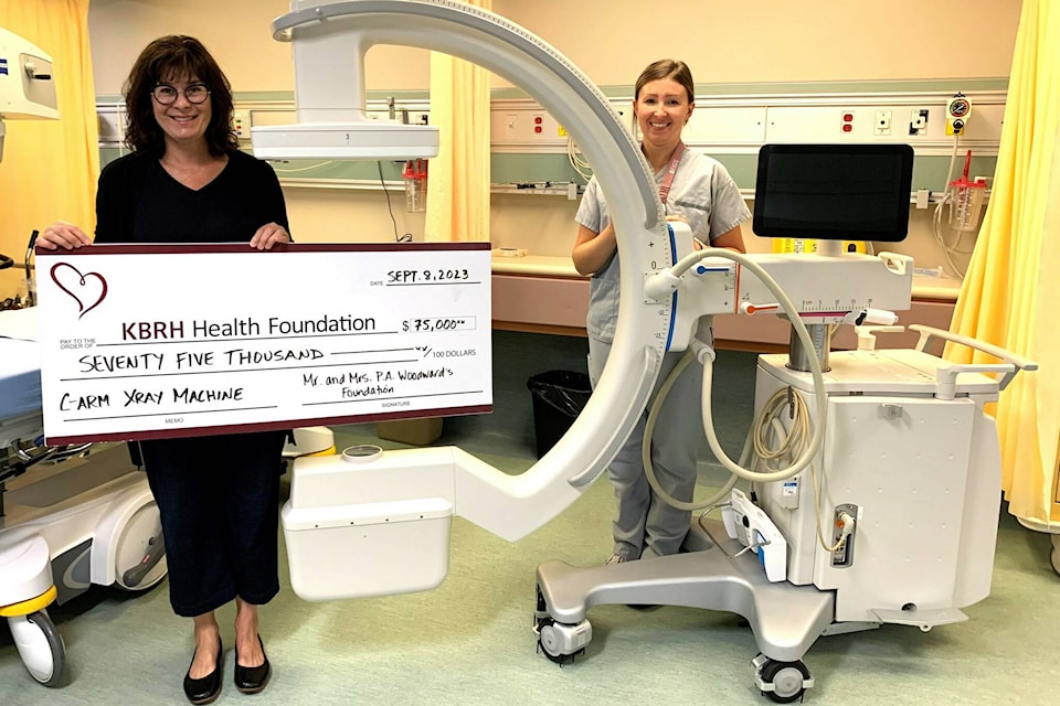 33850356_web1_230912-TDT-donation-woodward_1