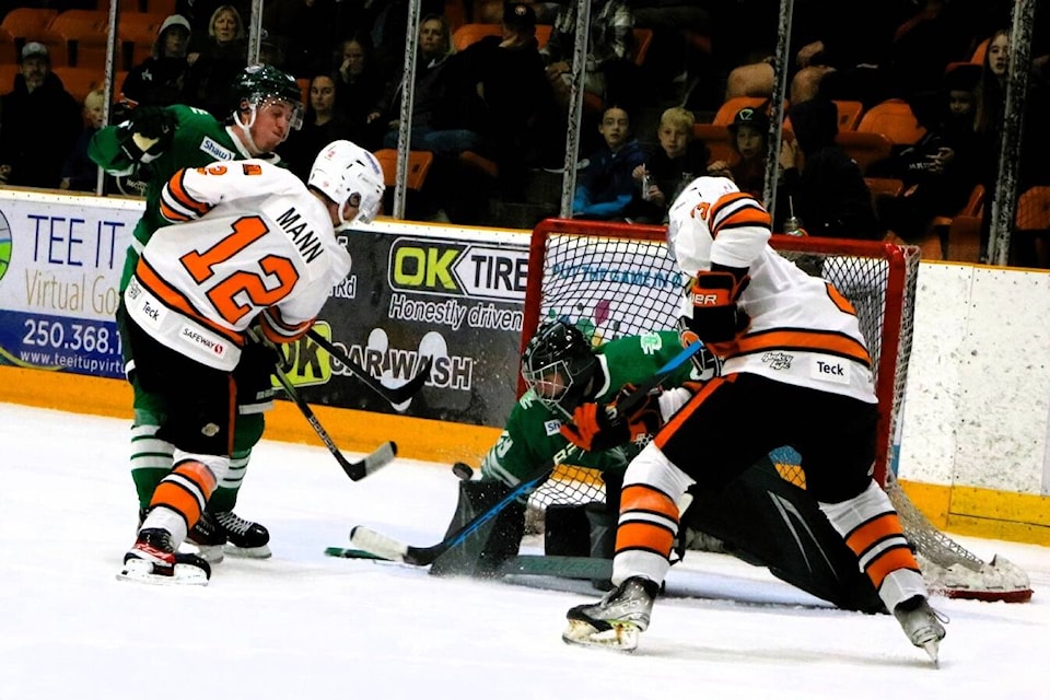 33998064_web1_230926-tdt-Smoke-Eaters-hf_2