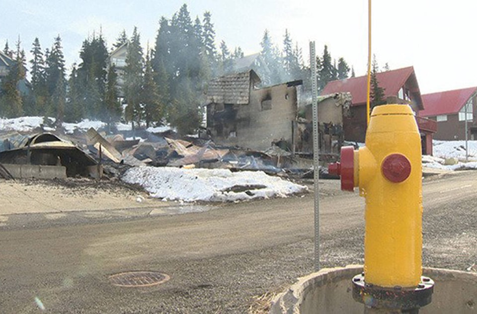 9623462_web1_171205-CVR-N-FireHydrantMt.Wash