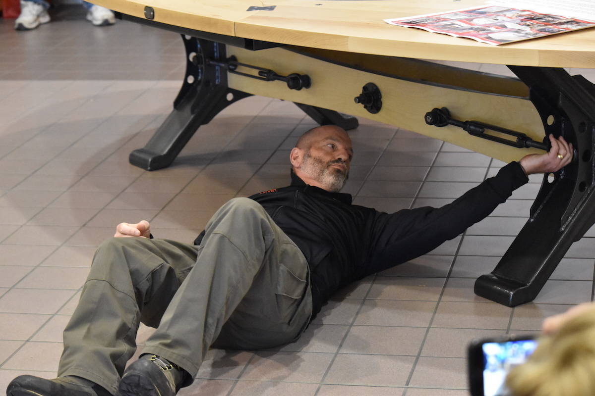 Honour table about meaning and heart