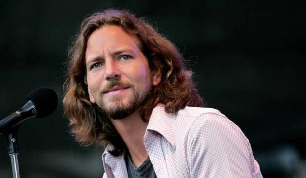 9936063_web1_Eddie-Vedder