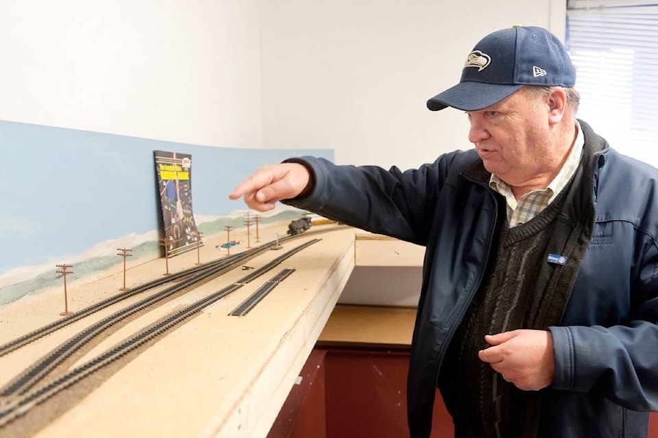 10223002_web1_180117-PQN-M-makerspace-railroad-bennett-jr-jan14