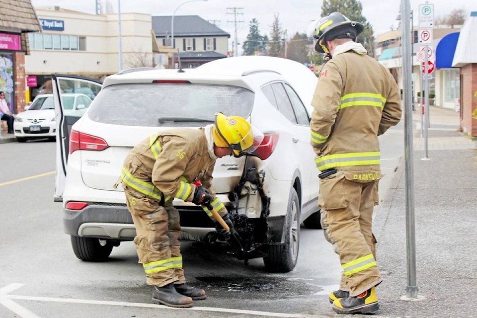 10919575_web1_180307-PQN-M-VehicleFire2-lc-mar7