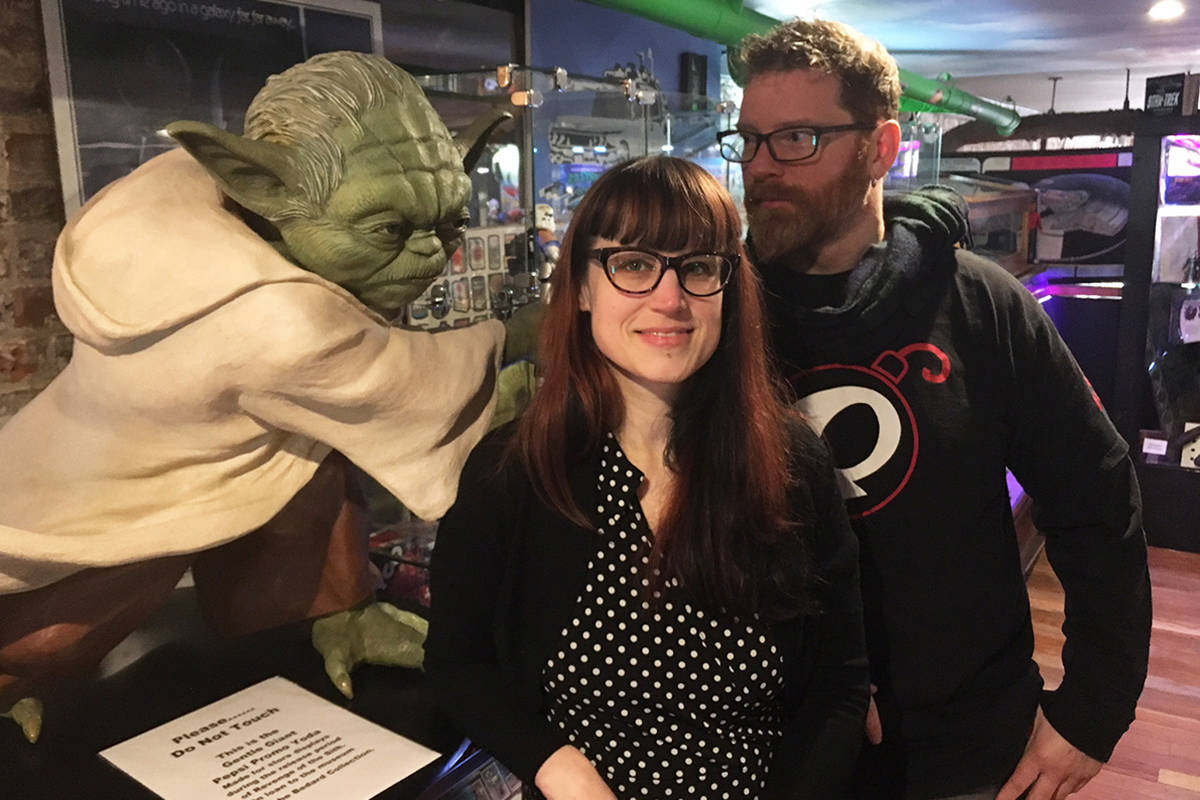 10923401_web1_VNE-CapCityComicCon