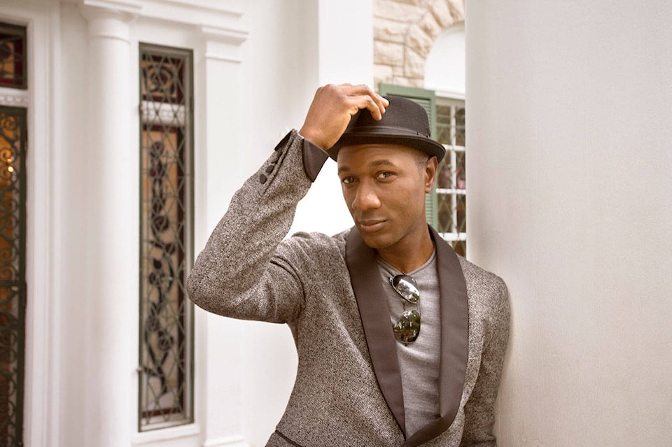 11086679_web1_180316-OBN-IMAXAloeBlacc_1