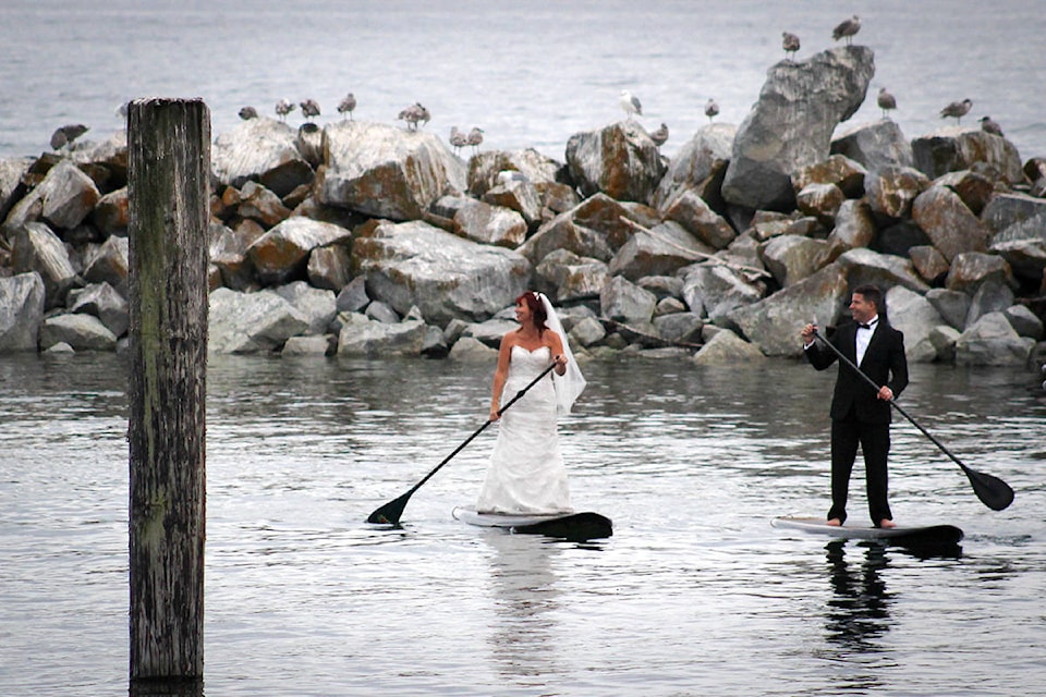 14422171_web1_Wedding-Paddleboard--38-of-50-